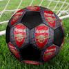 Pallone da Calcio Arsenal Football Club Taglia 5, Cucito a Macchina in PVC, Resistente e ad Alto Rimbalzo, Adatto a Tutte le Età, Merchandising per tifosi, Partite e Uso all'Aperto.