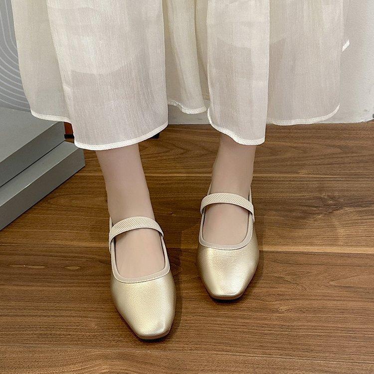 

Слова на квадратній голові з товстим каблуком м яка підошва пізній вечірній бриз ніжне взуття 2024 осінь нові одинарні туфлі темперамент Мері Джейн жіноче взуття 42 золотий