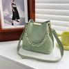 Borsa a Spalla a Tracolla da Donna Moda Pelle PU Secchiello Tote Versatile Piccola Cartella Quadrata Retro Borsetta Casual da Pendolare con Cinghia a Catena