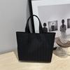2024 New Retro Fashion Solid Color Tote Bag Stylish Large Capacity Handbag For Daily Use