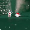 Asymmetrische Weihnachtsmann- und Rentier-Ohrstecker - Koreanischer Stil Weihnachtsgeschenk