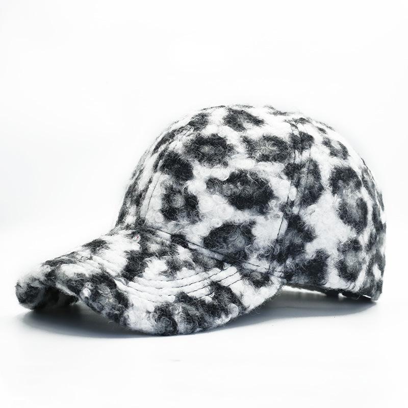 New fashion leopard print baseball cap women's autumn and winter street warmth foreign gas cap leopard print hat