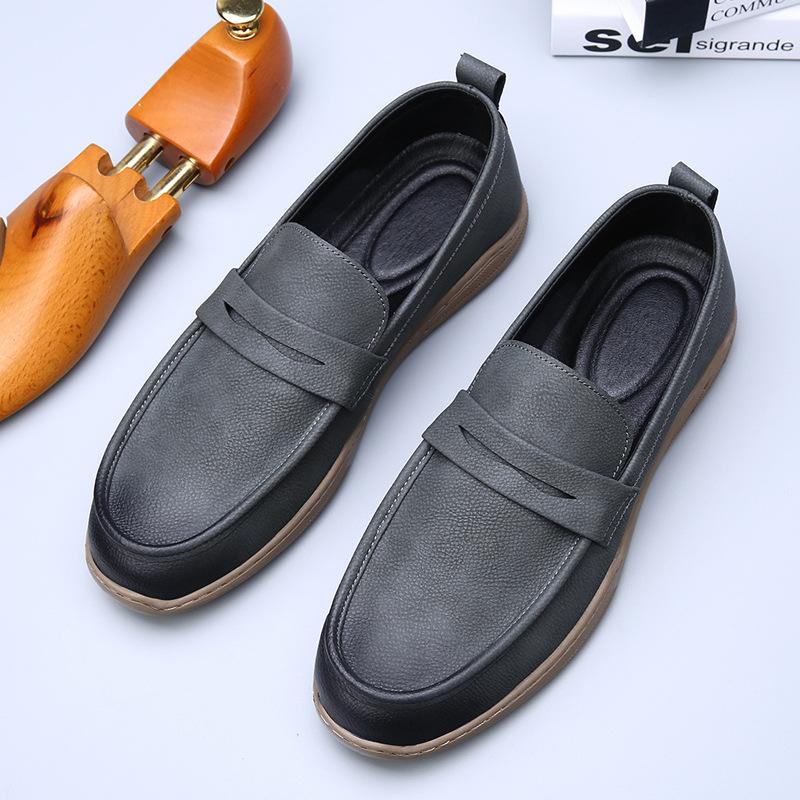 New Spring and Summer Men's Shoes One-pedal Leather Comfortable Breathable Men's Shoes Versatile Casual Doudou Shoes
