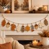 Ganzjahres-Heimdekoration Herbst Holzgirlande Dekor, Rustikales Herbst-Hängeornament mit Eichhörnchen Einzigartiger Balkon Ahornblatt Tannenzapfen, Ernte Dankfest