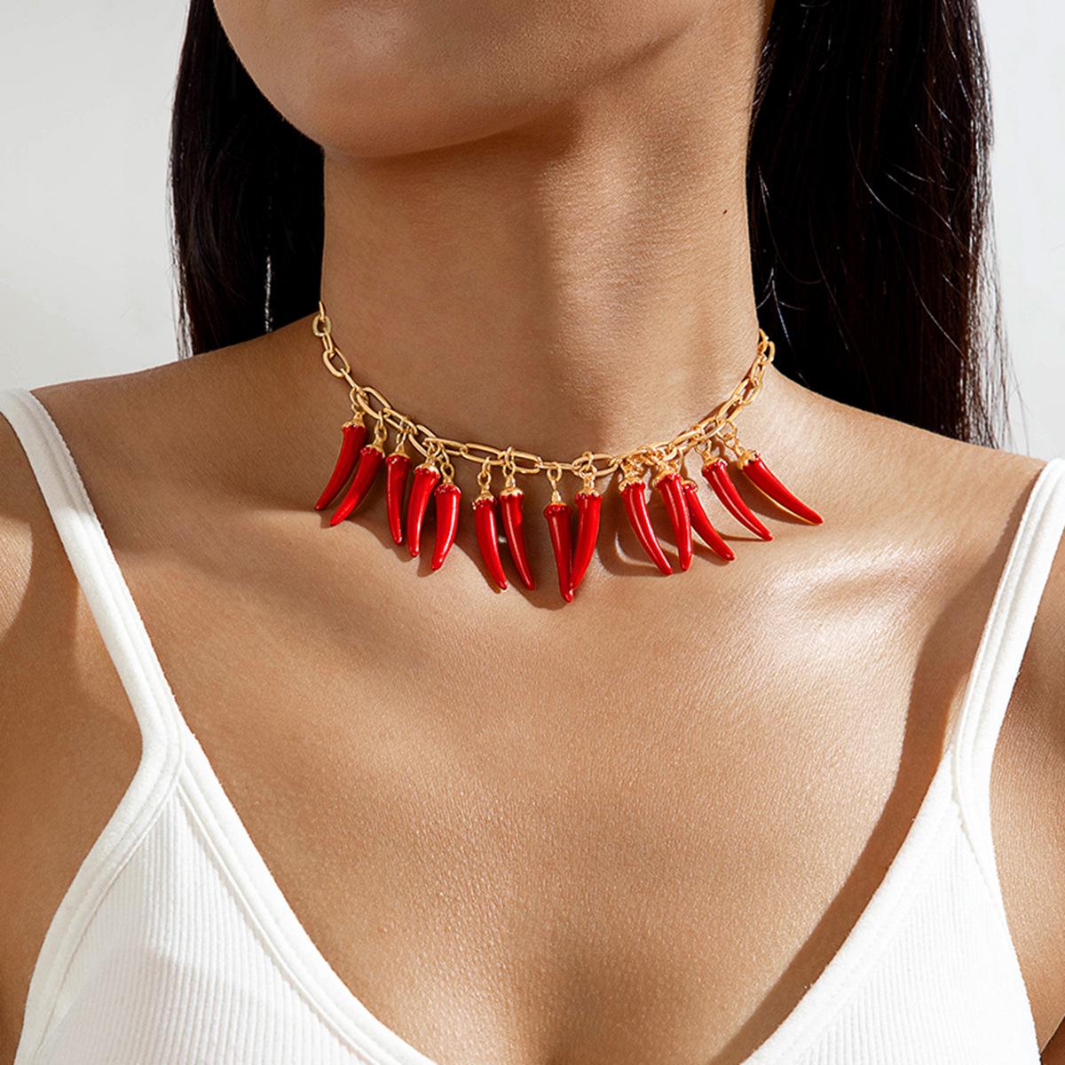 

Модные ожерелья для женщин. Ювелирные изделия золотой