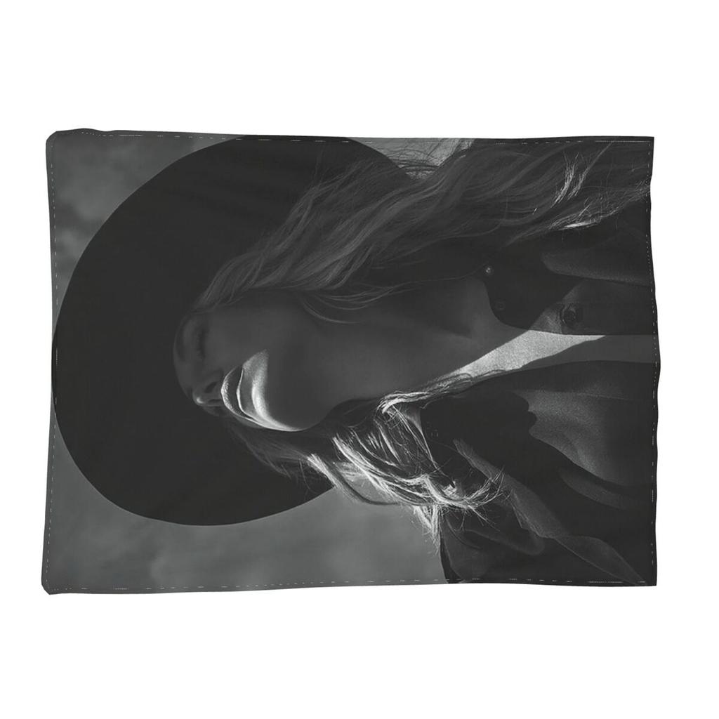 Lainey Wilson - Country's Cool Again Portrait Blankets Soft Warm Flannel Throw Blanket Bedding for Bed Room Picnic Travel Couch