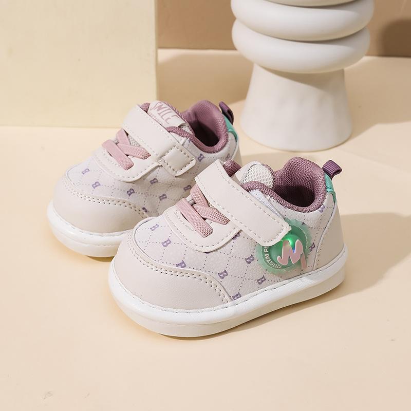 Children's Lightweight Toddler Shoes with Soft Soles and Light-up Leather Sneakers Non-slip Shoes