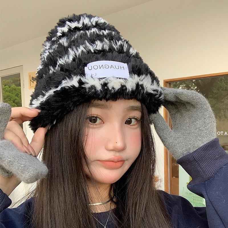 New Hat for Women Korean Style Stripes Showing Face Small Fluffy Warm Wool Hat Big Head Around Ear Protection Pile Hat Men's Trendy