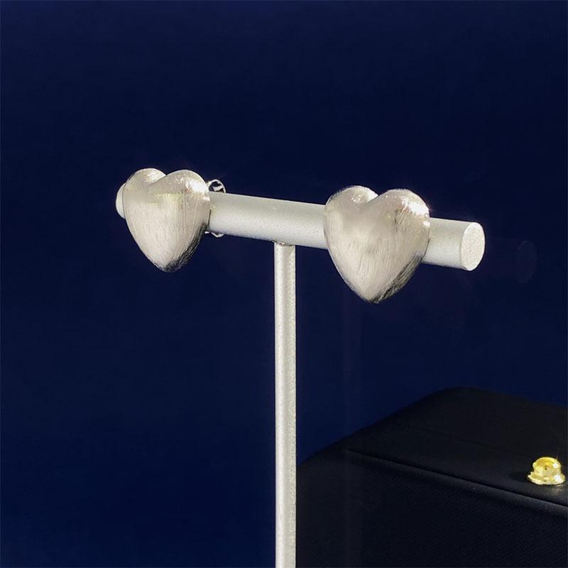 Brushed Matte Texture Love Earrings Women'S Fashion Temperament Earrings I Wind Peach Heart Shape Versatile Ear Jewelry