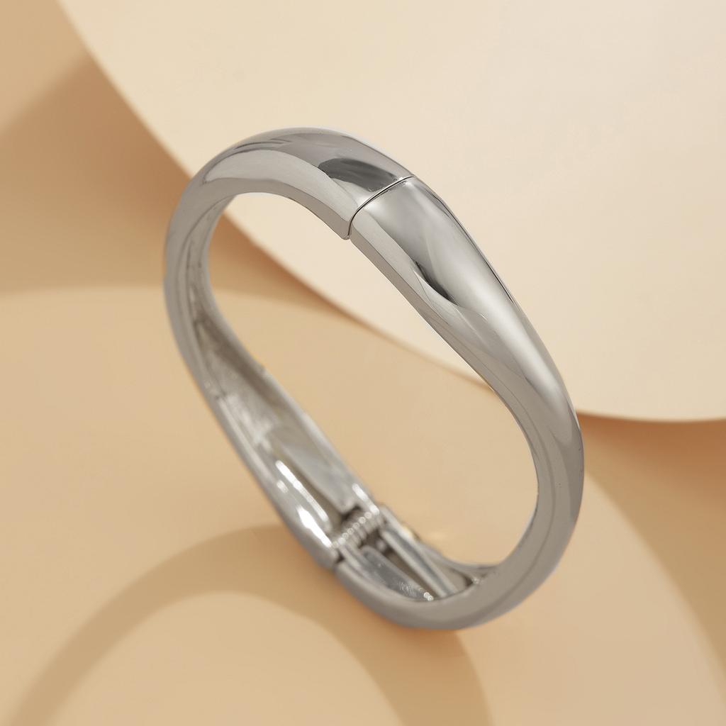 Ingemark Punk Heavy Metal Chunky Smooth Open Spring Bangles for Women Creative Wide Cuff Bracelet Grunge Jewelry Steampunk Men