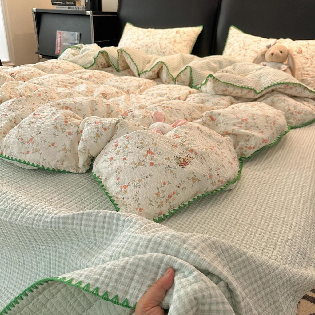 Princess Style Cartoon Shell Super Soft Bed Cover Set - 3 or 4-Piece, All Seasons, Skin-Friendly, Perfect for Dorms