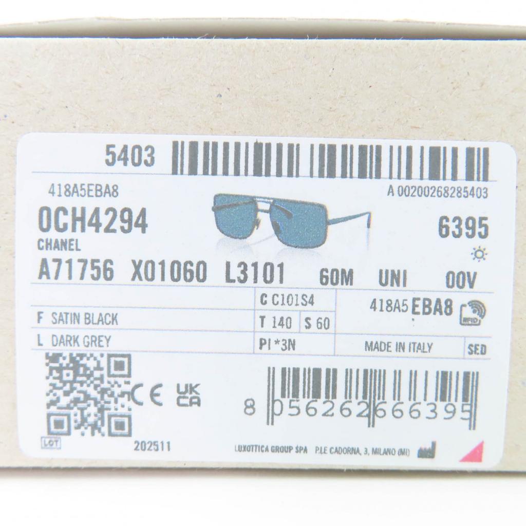 Pristine CHANEL Pilot Sunglasses Logo Matelassé Double Bridge black Women 4294 Used