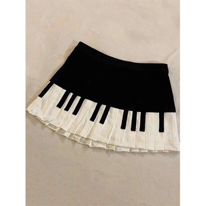 Retro Black and White Piano Design Pleated Skirt - Short, Artistic, for Spring To Autumn, Small Size
