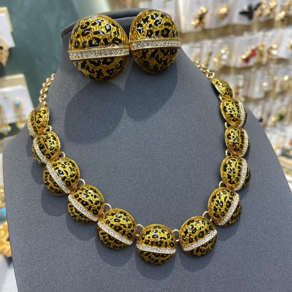 Vintage Enamel Oil Drop Leopard Print Round Necklace Stud Earrings Jewelry Set Zircon Round Necklace