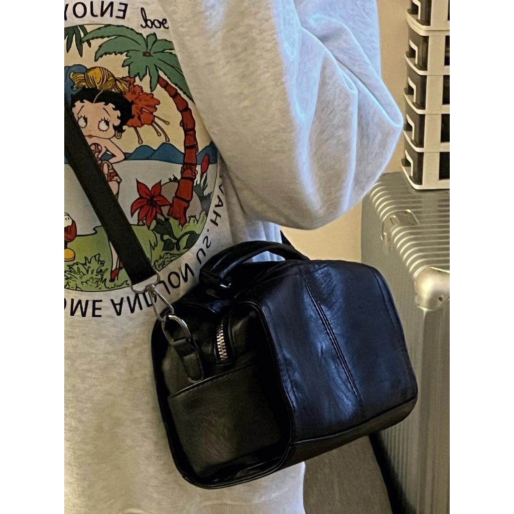 

IELGY Женская текстурная сумка на одно плечо с косым пролетом, большая вместительная сумка-локомотив, универсальная сумка Boston чёрный