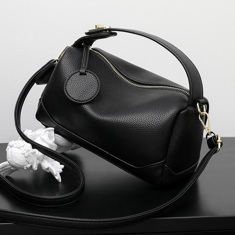 Women's Large Capacity Commuting Light Luxury Soft Leather Bag, Niche Pillow Bag, European Style Hand-held Crossbody Women's Bag
