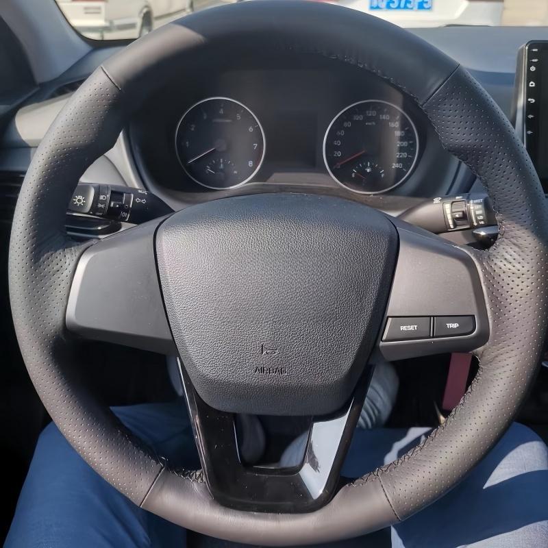 Car Steering Wheel Cover Genunie Leather Breathable For Hyundai ix25 2014-2016 Creta 2016 2017 Steering Wheel Braiding Cover Beige Thread
