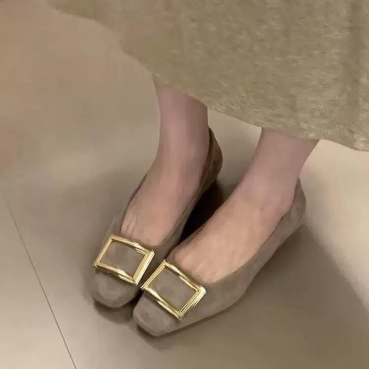 2025 Frühling und Herbst neue Metall quadratische Schnalle heller Mund einzelne Schuhe Damen dicker Absatz eckige Zehenpartie Mary Jane Schuhe Pendlerschuhe Modeschuhe