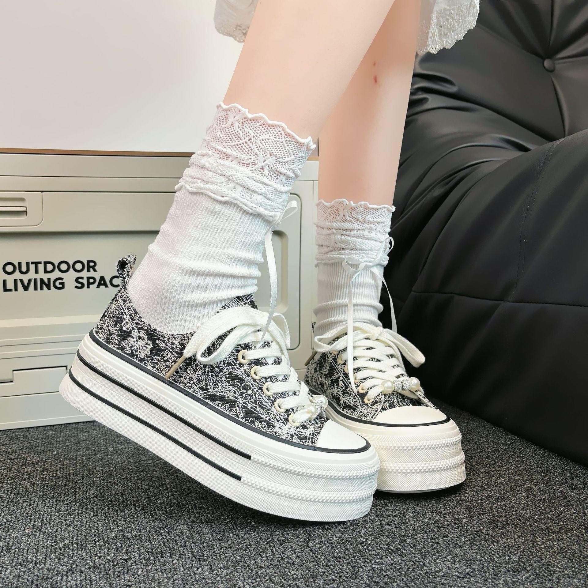 

Студенческая женская обувь Холщовая обувь Повседневная обувь для сноуборда Универсальная модная обувь для одиночных тренировок Спортивная обувь 40 чёрный