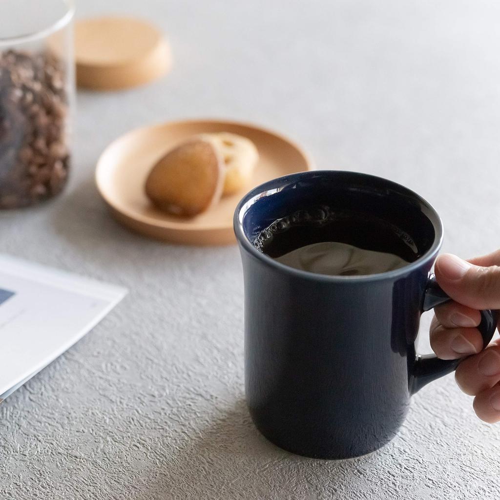 TAMAKI Cozy Mug, Navy, Large, 12.3cm Diameter X 9.3cm Depth X 10.8cm Height, 420ml, Microwave and Dishwasher Safe, Made In Japan, T-893395