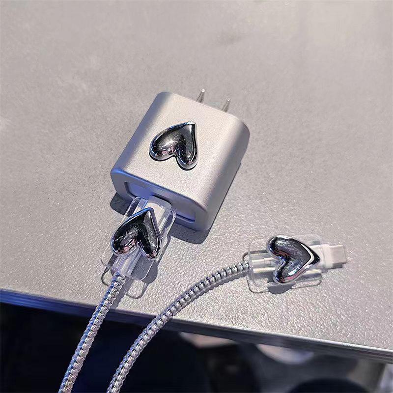 Silver Heart Apple 15 Pro Max Data Cable Protective Cover for iPhone 14 - 20W Fast Charging Soft Shell