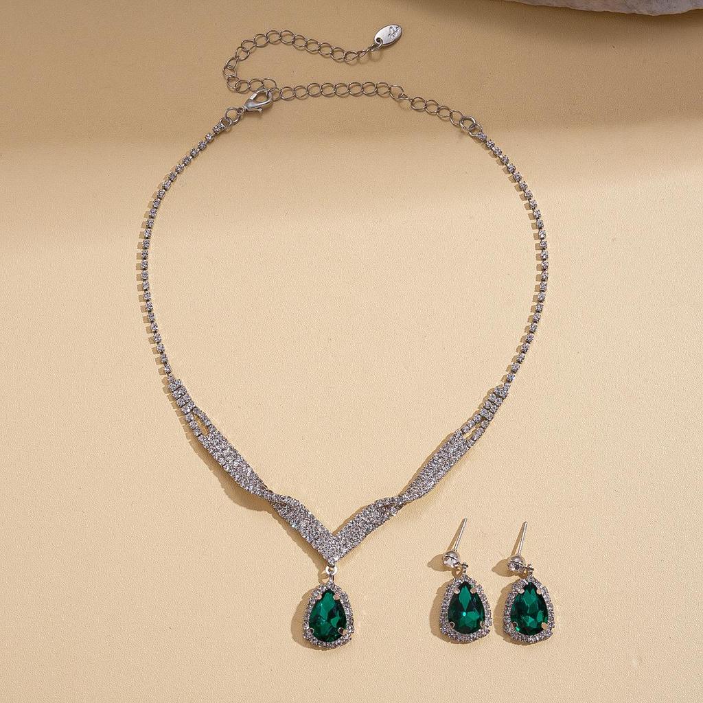 Elegant Inlaid Diamond Teardrop Pendant Earrings & Clavicle Chain Jewelry Set