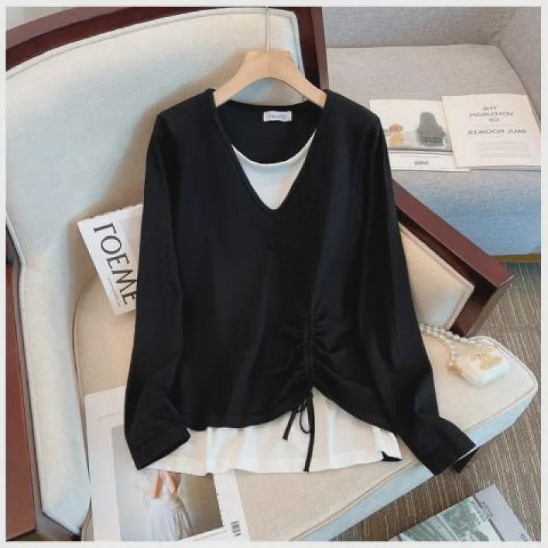 "Women's Plus Size Loose Fit Layered Splicing Long-Sleeve T-Shirt for Spring and Autumn"