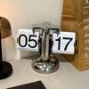 MiaoKe Retro Automatic Walnut Flip Clock: Simple Desktop Decor