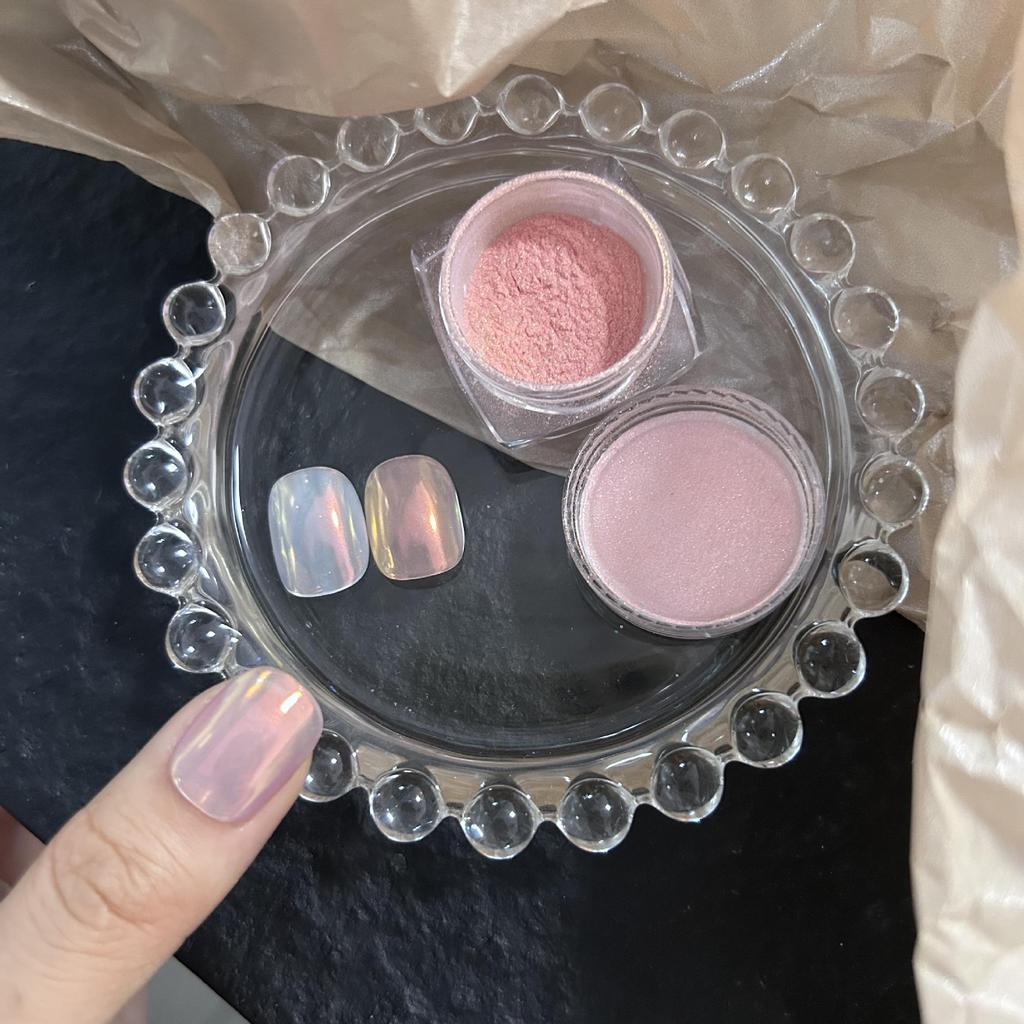 Hailey Lux Satin Perlglanz-Perlpulver-Maniküre: Brautnägel im weißen Mondschein