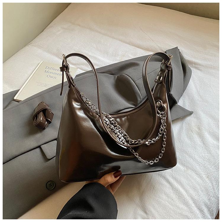 Winter new casual soft bag fashionable simple fashion chain armpit bag high value small square bag