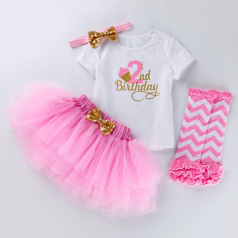 

Костюм для дівчинки на 1-й день народження з 4 предметів: Футболка з літерами, спідниця та шкарпетки принцеси 90 T-shirt set (2 years old)