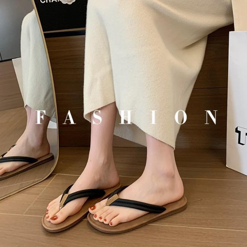 Beach Flat Bottom Sandals Women's Outdoor Wearable Slip-On Flip Flops French Evening Breeze High-End Sensation Summer New Style