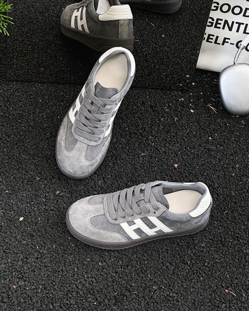 Retro Red German Training Shoes Women's 2025 Spring and Summer New Leather Sports and Leisure Board Shoes Popular Platform Forrest Gump Shoes