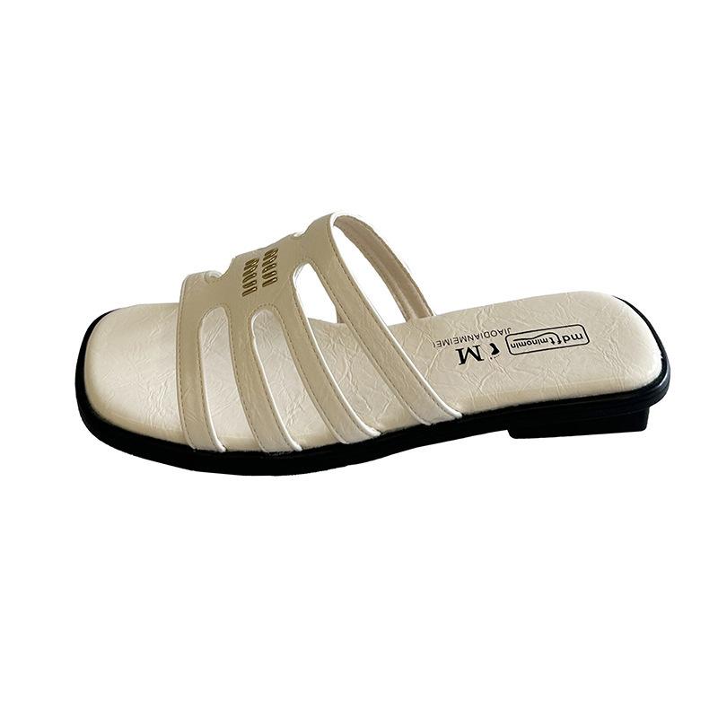 Casual Flat Sandals Silver Word New Small Beach Shoes French 2025 Outer Wear Hollow Summer Cool Slippers Women