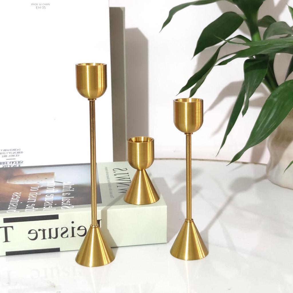 European Geometric Metal Candlestick: Modern Aluminum Candle Holder for Living Room and Dining Table