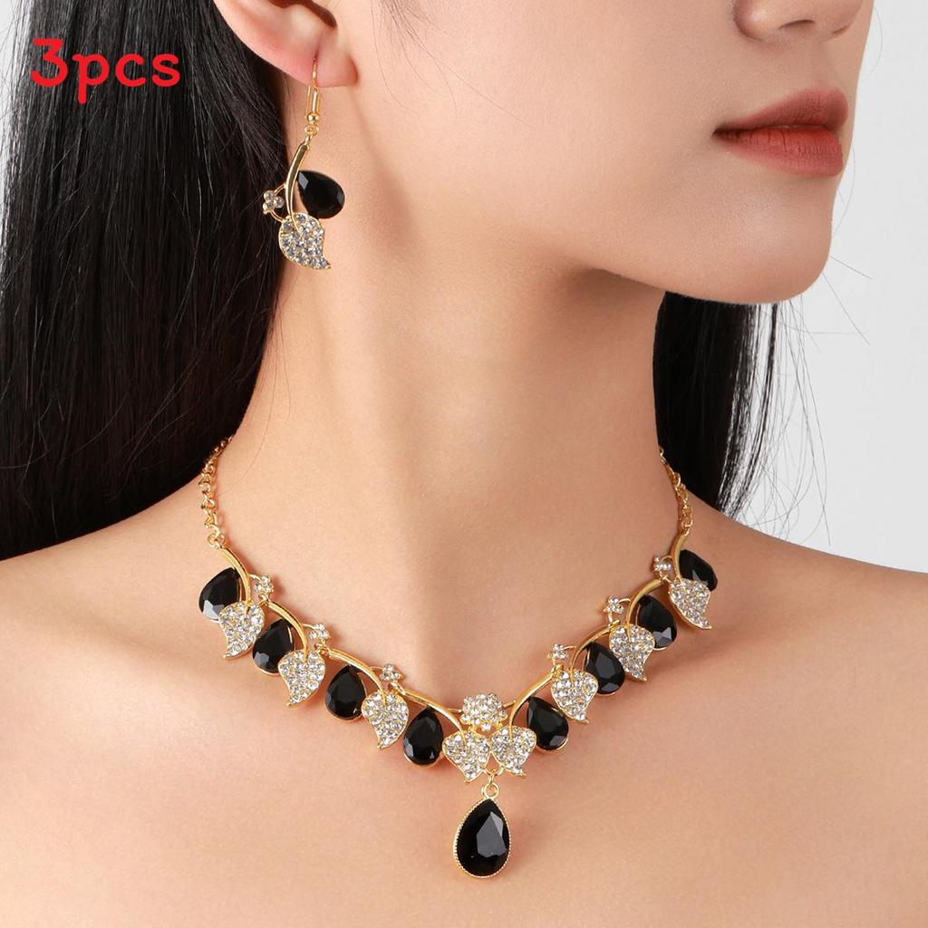 Vintage Spring Alloy Leaf Necklace And Earrings Jewelry Set For Women