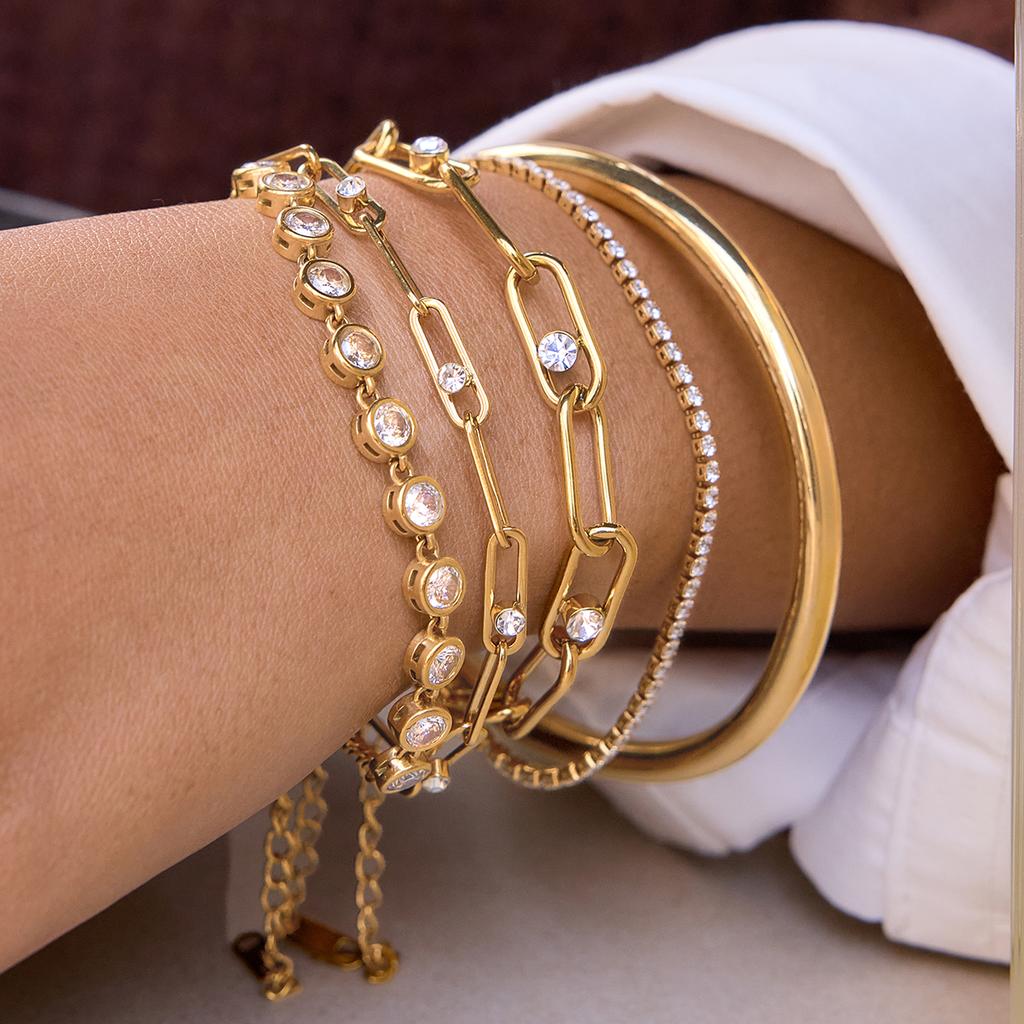 Yori Stilvolles Cubic Zirkonia Edelstahl Büroklammer Armband 18K Vergoldet Wasserdichte Schmuckstücke für Damen Charme Mode