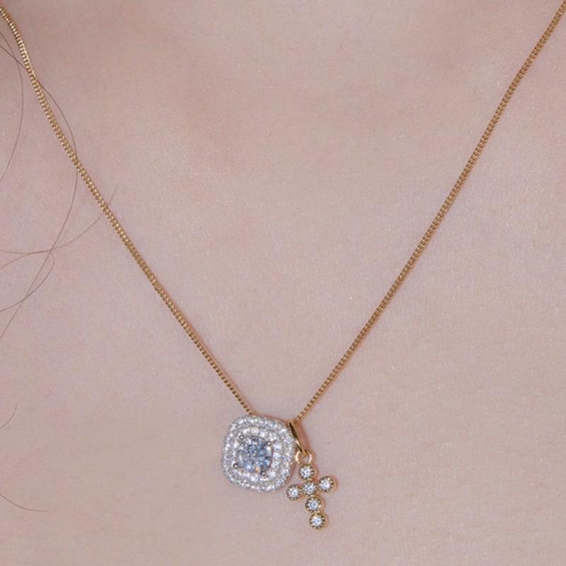 

reve DQ Halo & Cross Necklace Silver