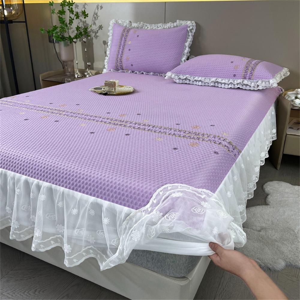 Class a Cool Feeling Ice Silk Covoraș de vară Fusta de pat Trei piese Princess Style Ins Air Conditioning Covoraș moale Dantela Lenjerie de pat