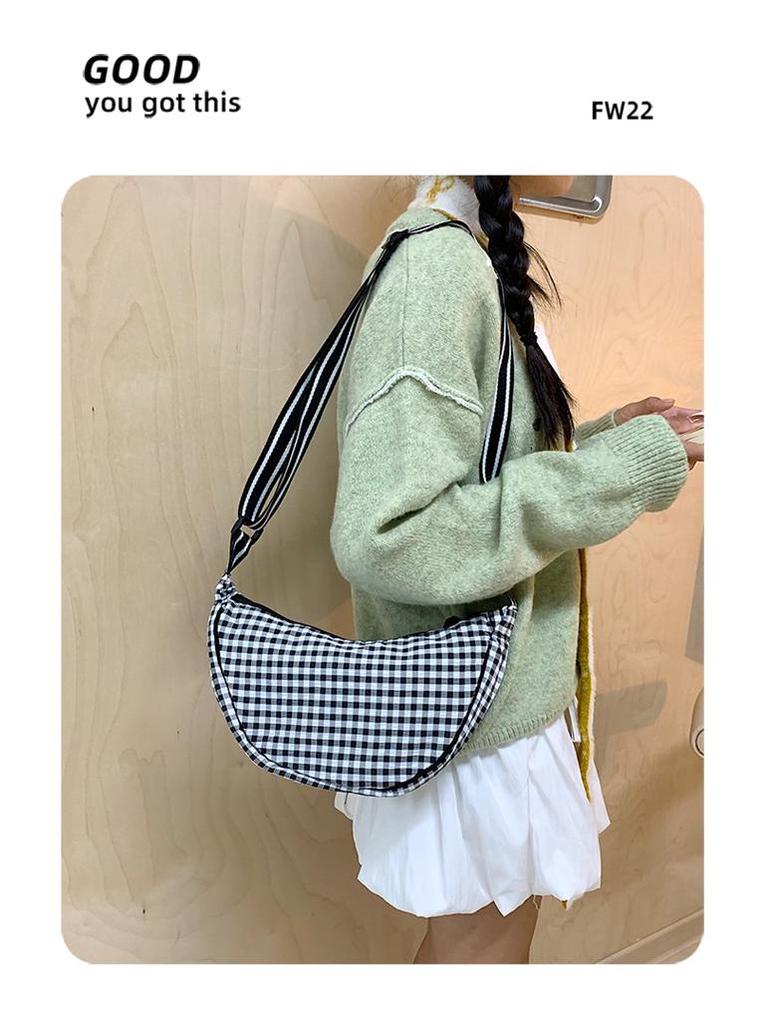 Retro Plaid Women's Dumpling Crossbody Handbag