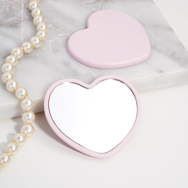 Heart-Shaped Portable Mini Vanity Mirror - HD Makeup Compact