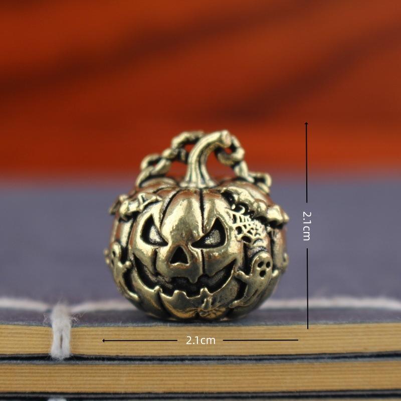 Vintage Brass Halloween Pumpkin Pendant Spooky Carved Face Minimalist Gothic Jewelry for Halloween Street Wear Outfit Matching