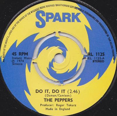 7inch Record PEPPERS - Do It, Do It / Hot Caramel SRL1125 Spark 1974 UK Soul/Funk Used