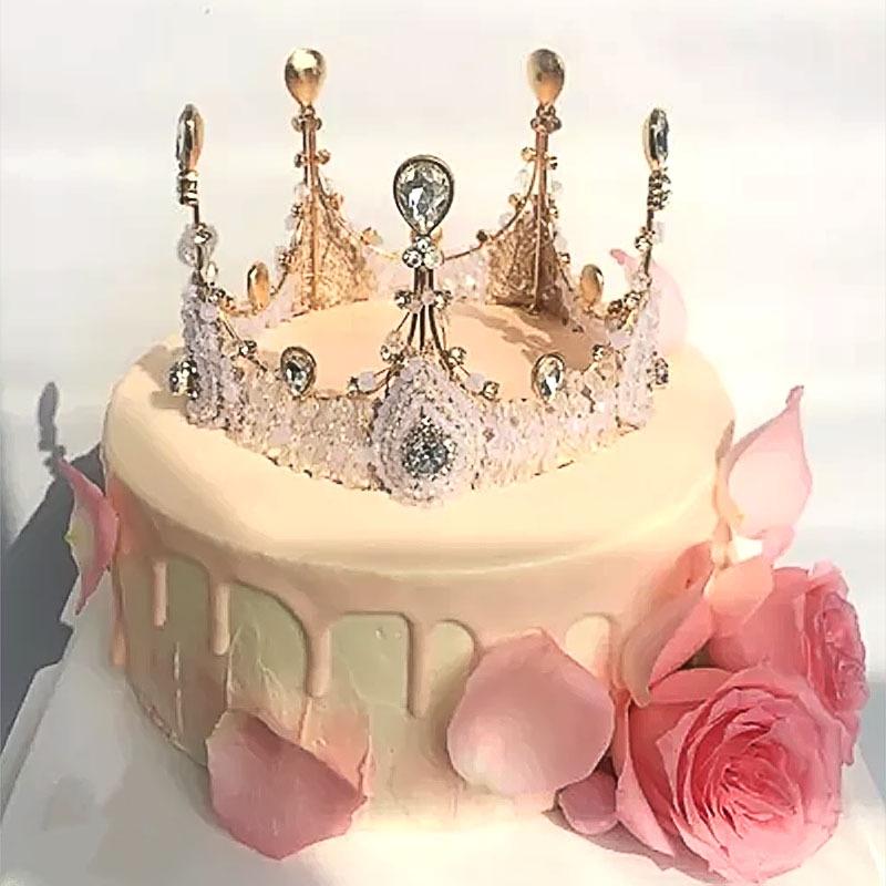 Garneck Corona Per Torta In Stile Vintage – Decorazione Con Strass E Perle, Colore Argento, 12,5x12,5x7,5 Cm, Per Compleanni E Matrimoni