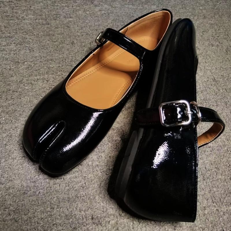 Patent Leather Split toe Women Ballet Flats 2026 Spring Autumn Vintage Mary Janes Walking Loafers Casual Girls Dance Shoes