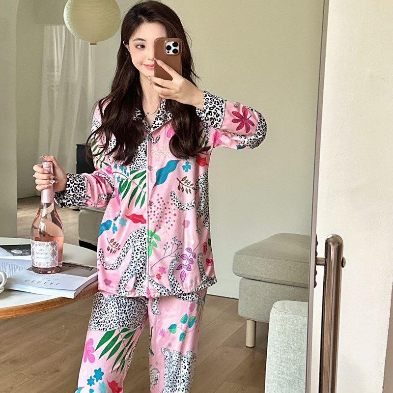 Pearl Velvet Autumn Winter Internet Popular Pajamas Women's Printed British Style Niche Entry Luxury Lapel Suit Home Clothes