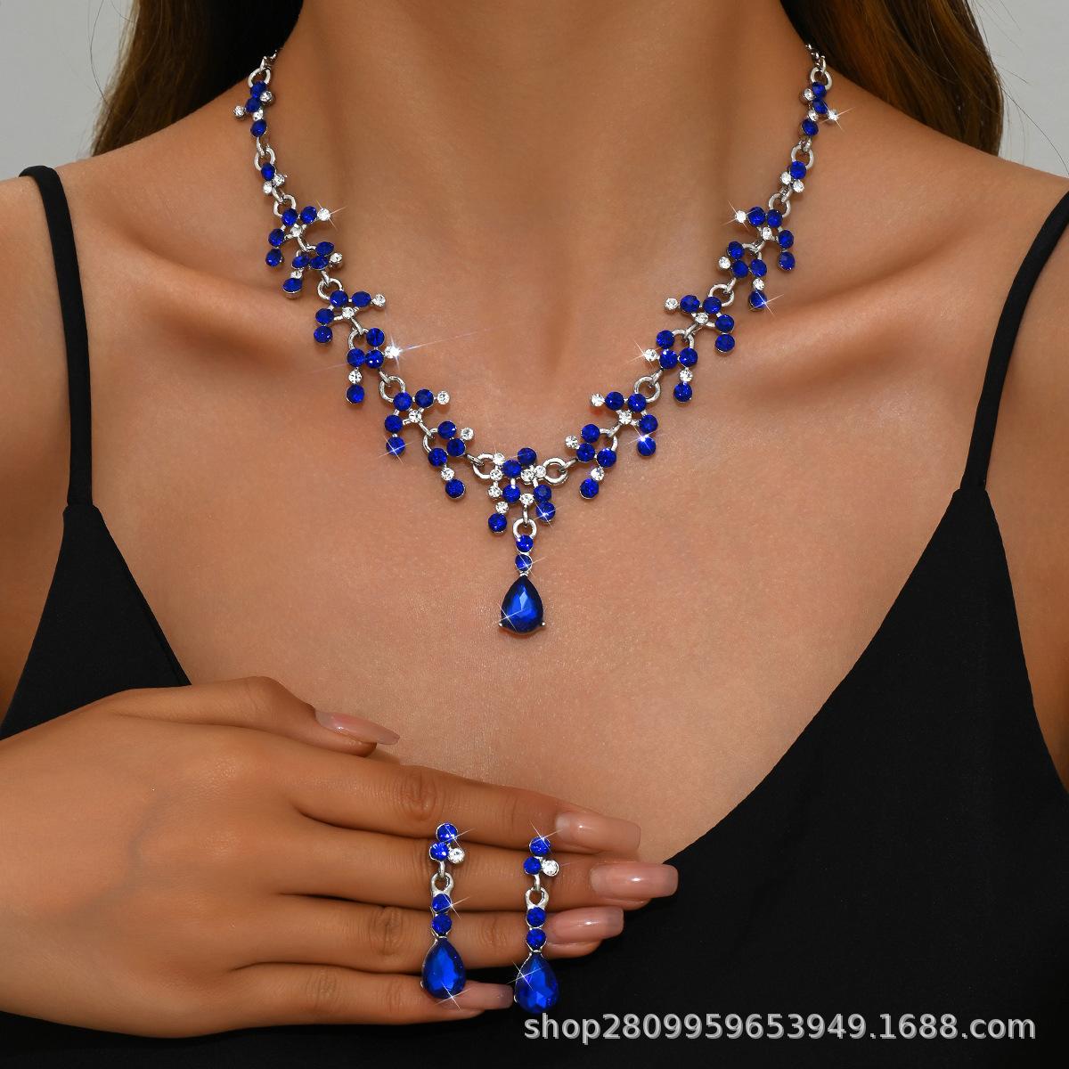 

Crystal Earrings Wedding Necklace Bridal Accessories Dress with Two-piece Set