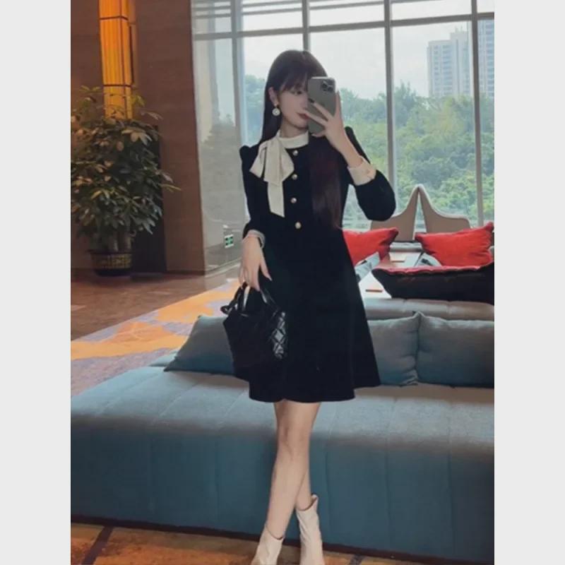 Samtkleid mit Schleife im Hepburn-Stil Schwarz - Herbstkollektion 2024