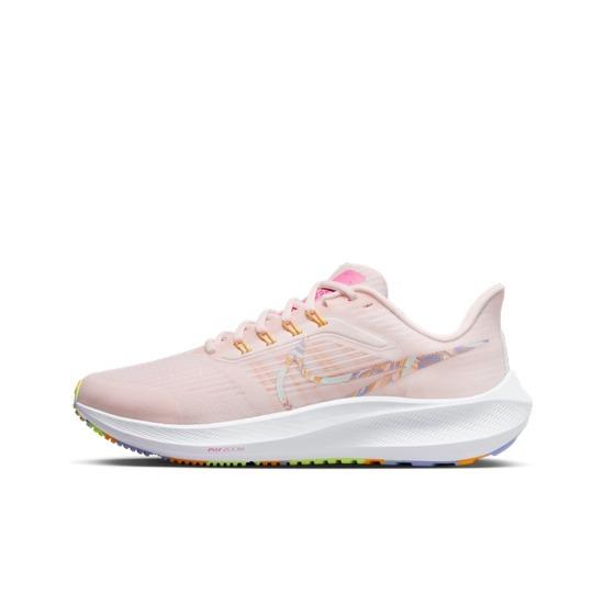 

Nike Wmns Air Zoom Pegasus 39 Premium Light Soft Pink DO9483-600 EU 36.5 розовый/золотой