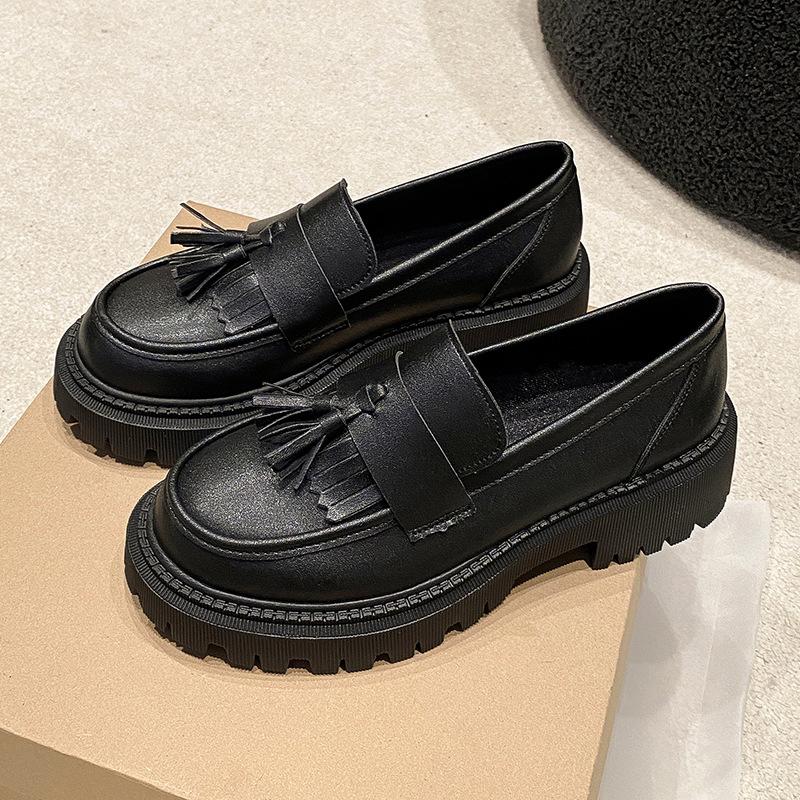 Black Small Leather Shoes Women's Spring and Autumn New Thick-soled One-pedal Patent Leather Large-size Loafers